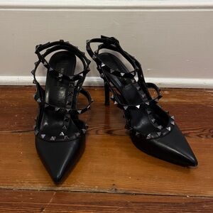Kaitlyn Pan Studded Heels  Black Leather Slingback Pumps Rockstud Size 8.5